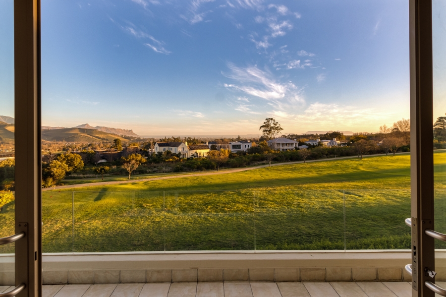 5 Bedroom Property for Sale in Erinvale Golf Estate Western Cape